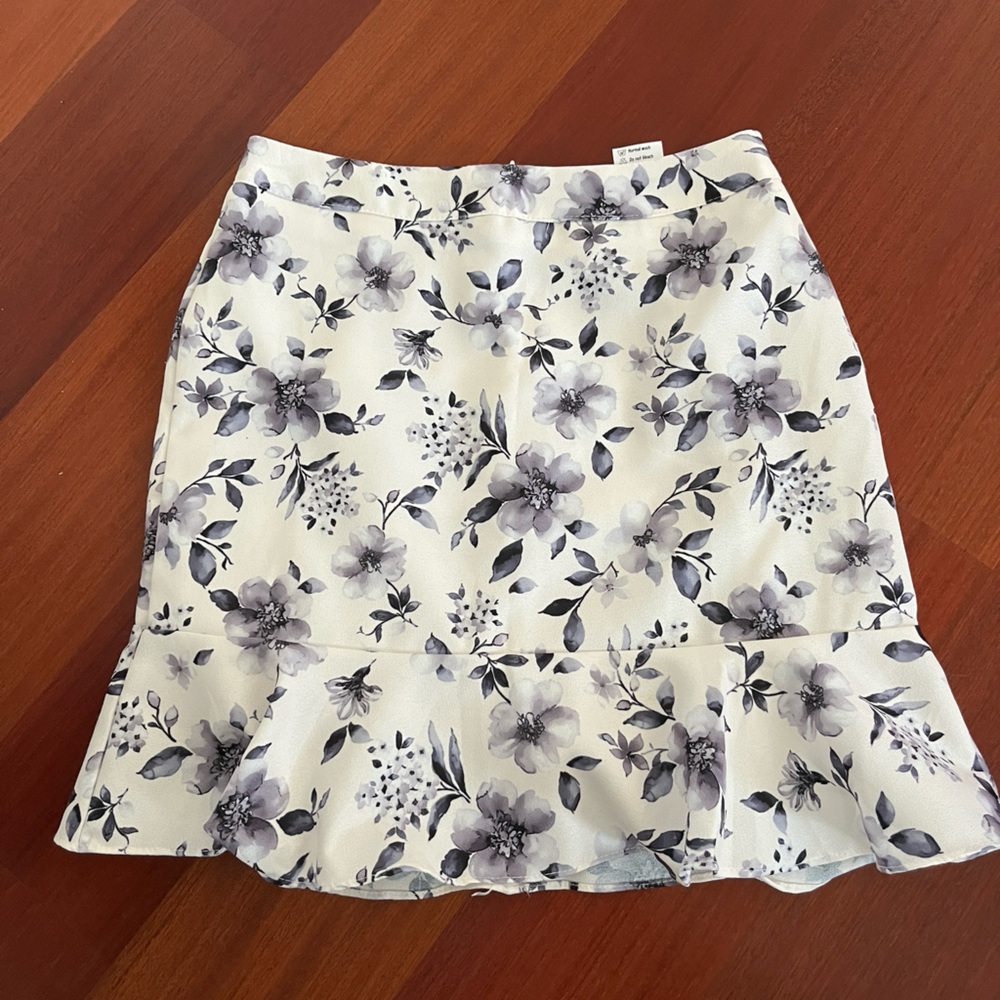 Floral mini skirt ruffle / flounce hem